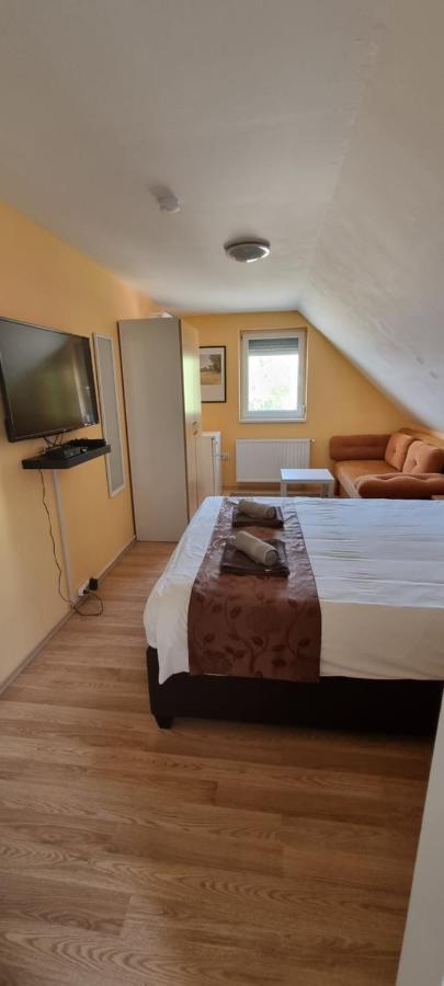 Joy Guesthouse Siofok Luaran gambar